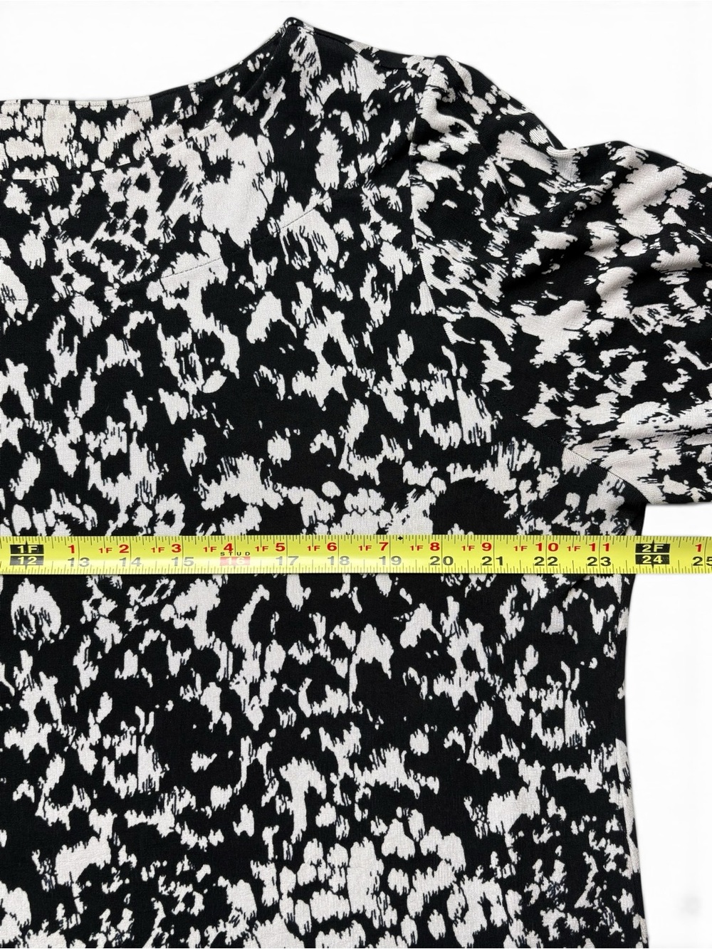 Chico's Travelers Slinky Knit Midi Dress Black Cream Abstract Chicos 4 US XXL - Picture 4 of 9